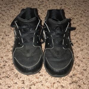 Boys Black Huaraches